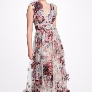 Marchesa Notte- size 8
